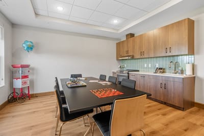 Cozy dining area with modern furnishings