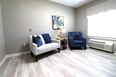 Bright and modern sitting area with comfortable furniture