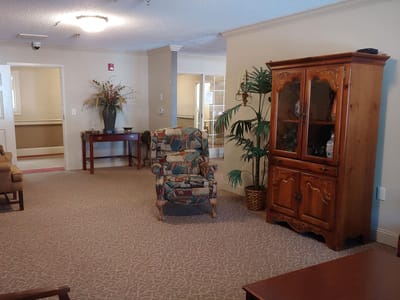 Interior common area with furniture and decor