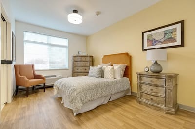 Cozy and well-decorated resident room