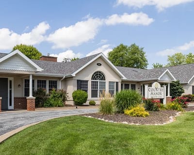 Exterior view of Country Manor assisted living facility