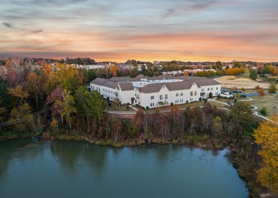 Aerial view of Somerby Edgewater with beautiful landscaping