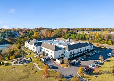 Aerial view of the Somerby Edgewater facility and grounds