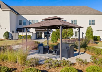 Outdoor seating area with gazebo at Somerby Edgewater