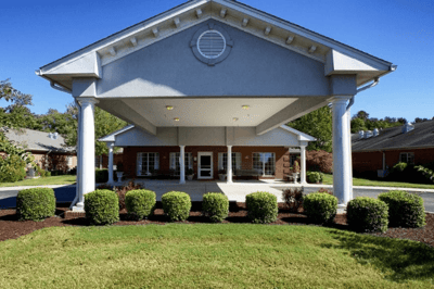 Entrance of Grandview Post Acute facility with landscaped area