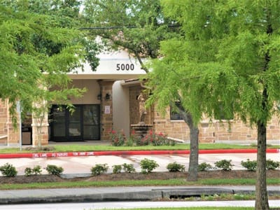 Entrance of The Park at Bay Area surrounded by greenery
