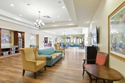 Common area with seating and welcoming decor