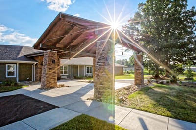 Entrance of Oakmont at Gordon Park with sun flare