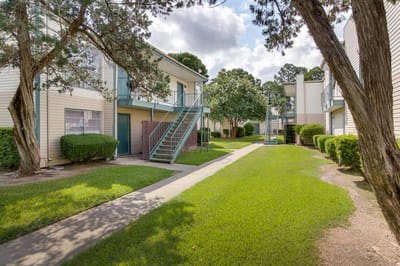 Pathway and greenery in an assisted living facility
