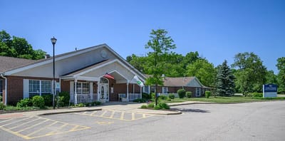Exterior view of Arden Courts Northbrook facility