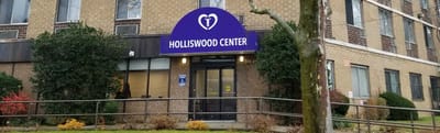 Front entrance of Holliswood Center