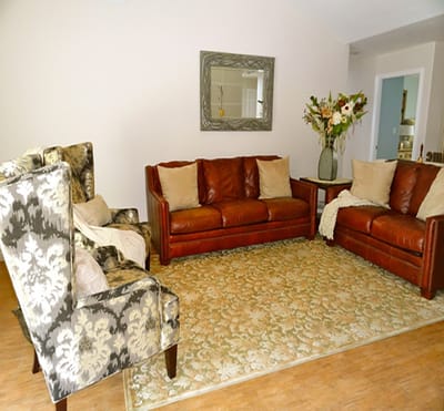Cozy common area with comfortable seating