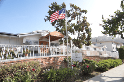 Front exterior view of Glen Park at Glendale