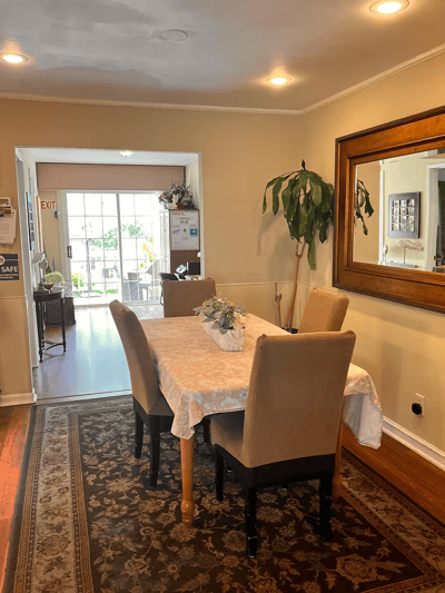 Cozy common area with table and chairs