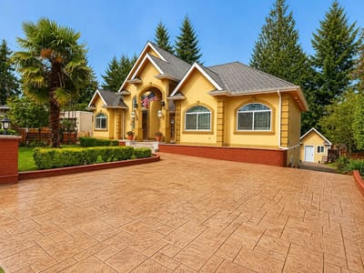 Facade of a residential-style assisted living home