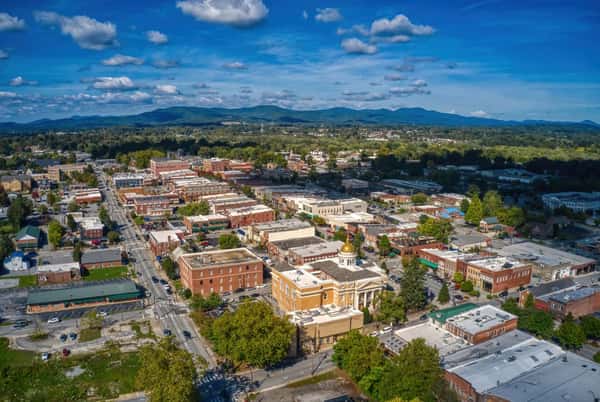 Independent Living in Hendersonville, NC