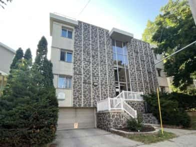Canterbury Court – Milwaukee