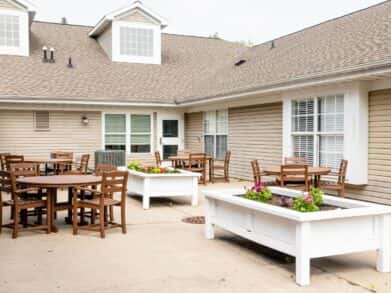 Commonwealth Senior Living at East Paris