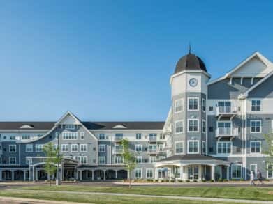 Grand Living at Lake Lorraine