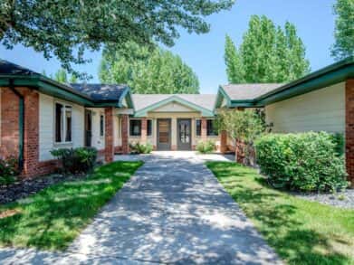 Grand Villa Apartments