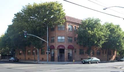 Delta Plaza Apartments