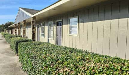 Stonehenge Apartments