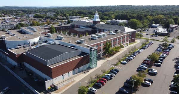 Senior Living in Hamden, CT