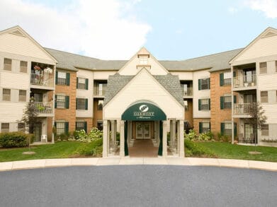 Oakmont Manor