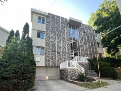 Canterbury Court – Milwaukee