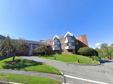 Hampton Suites at Shrewsbury