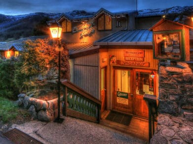 Candlelight Lodge