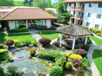 Roseville Commons Senior Living
