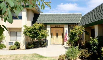 Country Club Manor