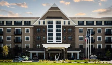 Grand Living At Tower Place