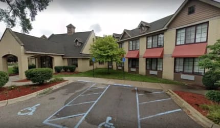OakPointe Senior Care & Rehab Center