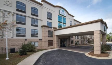 Tapestry Senior Living Lakeshore