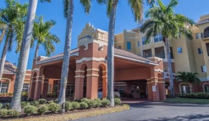 The Collier at Naples