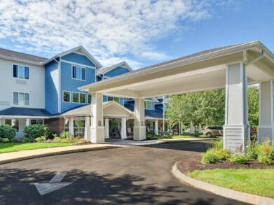 Holiday Maple Suites