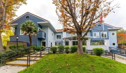 Crescent Oaks Memory Care