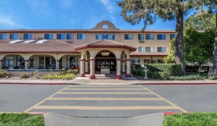 Holiday Redwood Retirement Residence