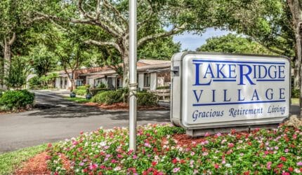 Holiday Lake Ridge Village