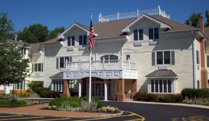 Mira Vie at Warren