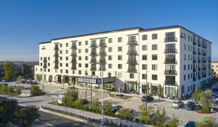 Vivante Newport Center