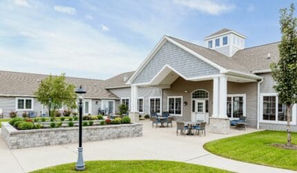 Villas of Holly Brook Assisted Living & Memory Care: Bloomington Towanda Barnes