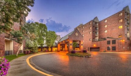 Covenant Living of Golden Valley