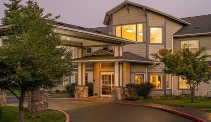 Middlefield Oaks Senior Living
