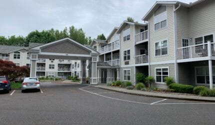 Homewoods on the Willamette