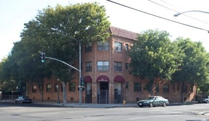 Delta Plaza Apartments