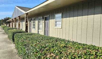 Stonehenge Apartments