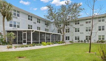 Palm Harbor Apartments